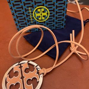 Tory Burch Pendent necklace